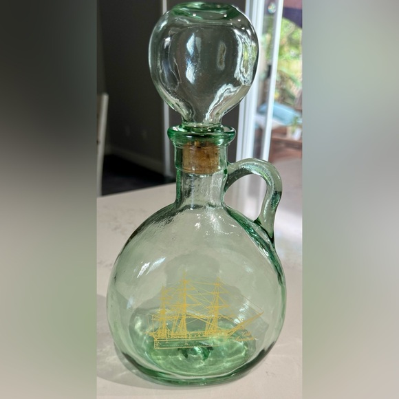 Old Ironsides Bottle Whiskey Green Glass Decanter with Stopper - Picture 2 of 4
